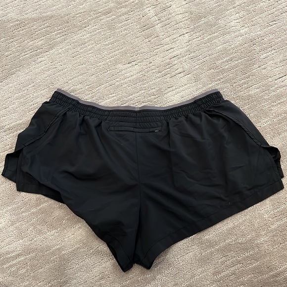 Nike running shorts - Picture 2 of 2